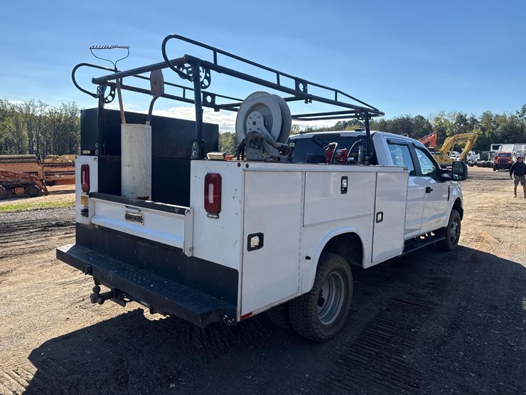 2020-ford-f350-xl-image-6