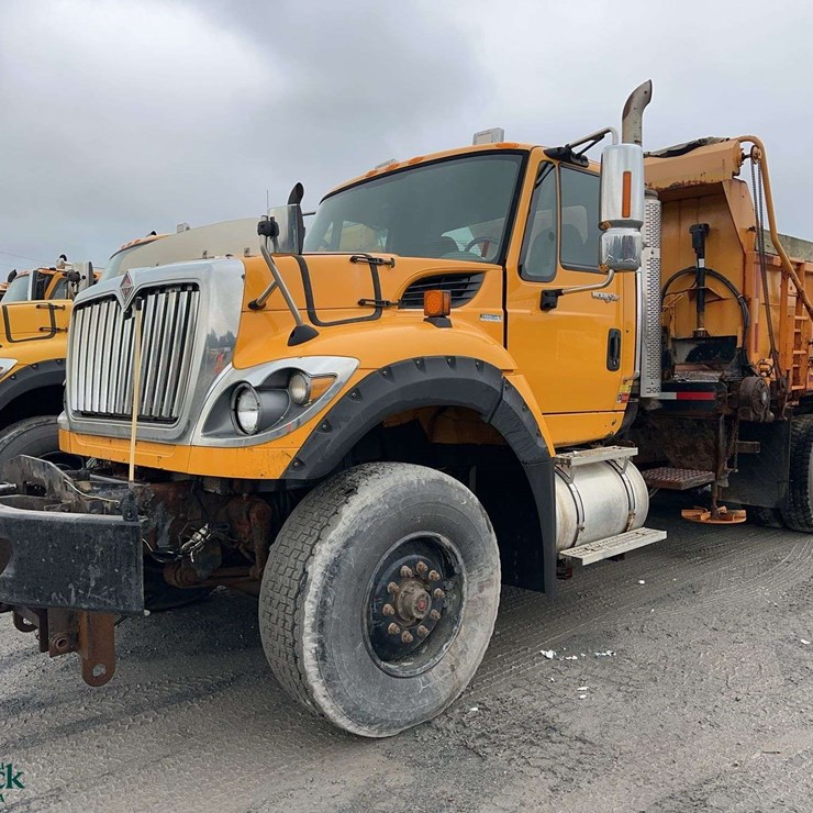 2011 INTERNATIONAL 7600