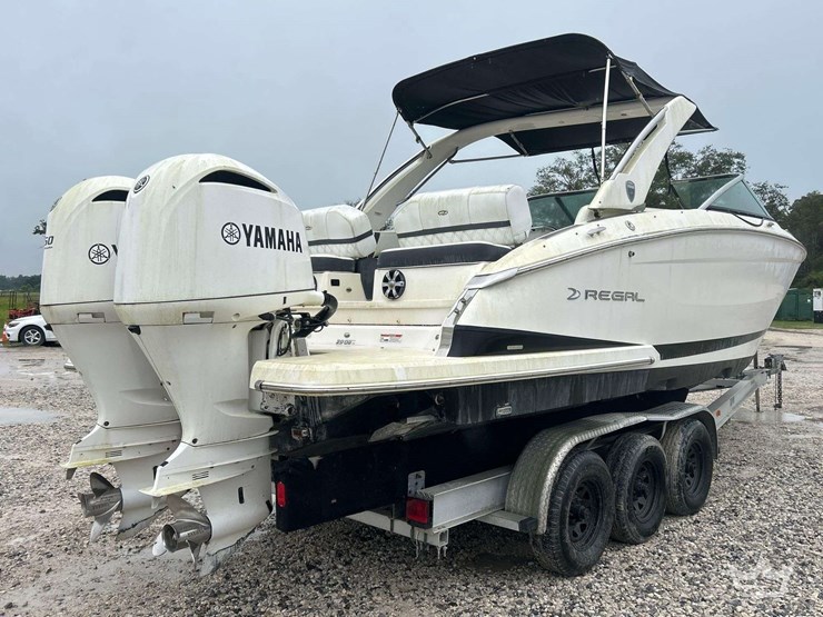 2018-27ft-regal-290bx-boat-w-tarpon-tri-axle-boat-trailer-image-3