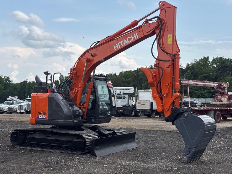 2021-hitachi-zx135us-6-image-9