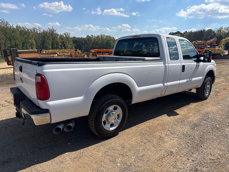 2012-ford-f250-xl-image-6