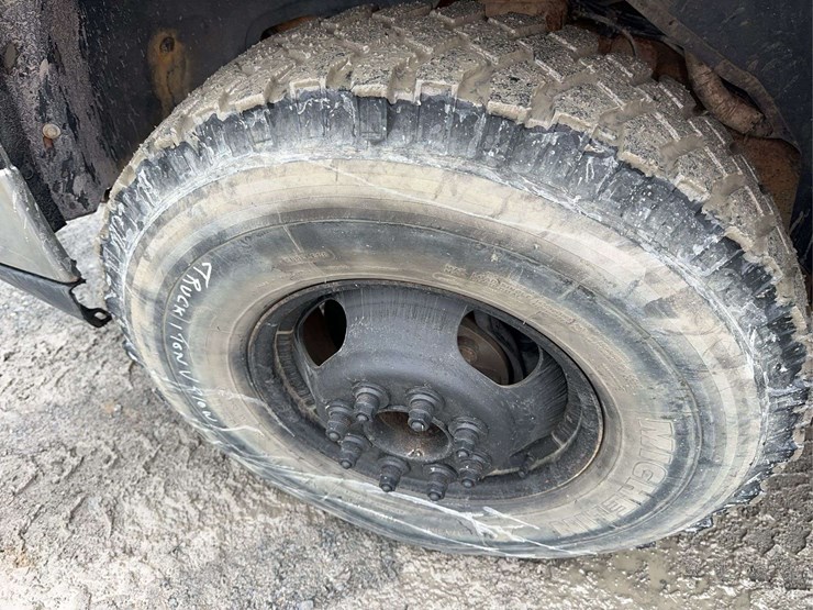 2006-chevrolet-silverado-3500-image-9