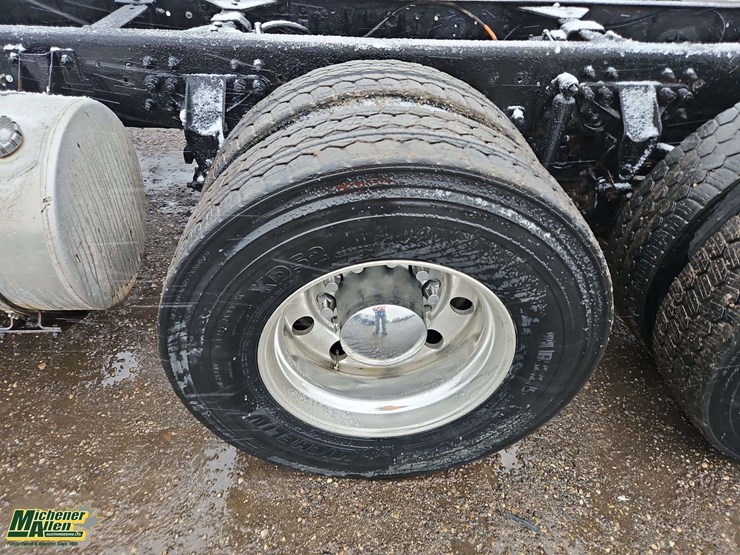 2008-kenworth-t300-image-11