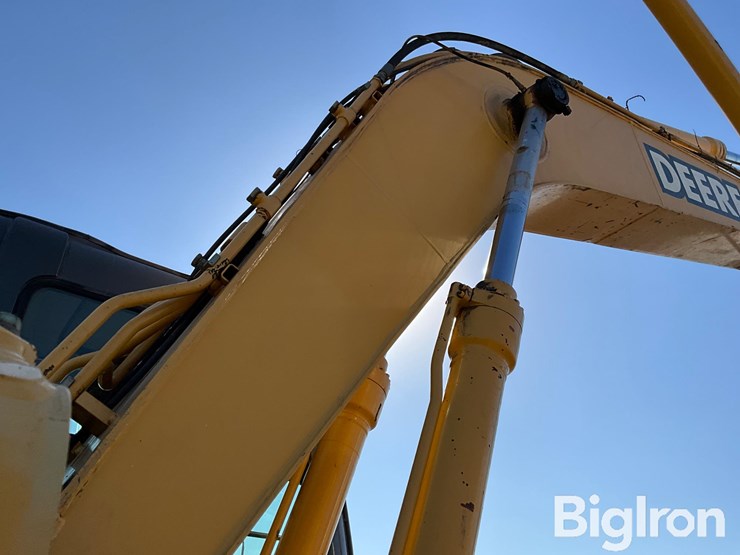 2005-deere-160c-lc-image-15