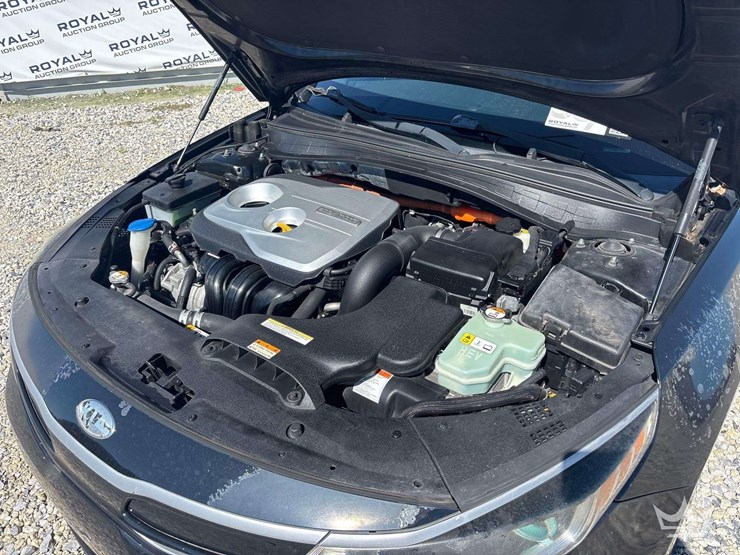 2017-kia-optima-hybrid-sedan-image-8