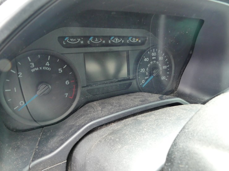 2015-ford-f150-xl-image-13