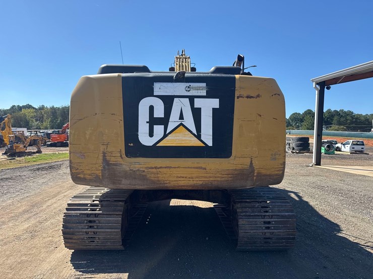 2013-caterpillar-320el-image-5