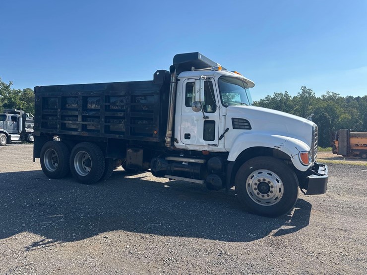 2006-mack-granite-cv713-image-12