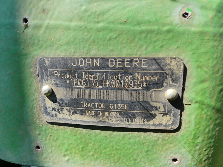 john-deere-6135e-image-18