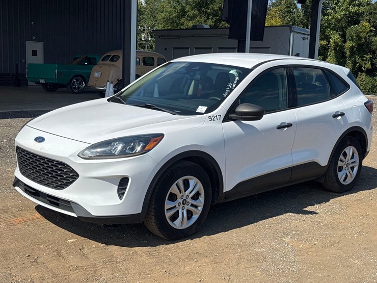 2020-ford-escape-image-1