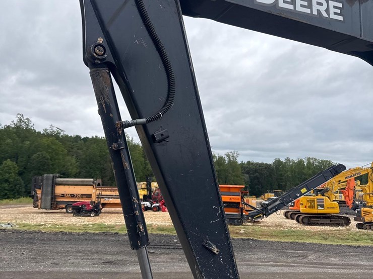 2019-deere-85g-image-13