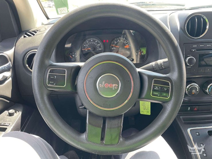 2014-jeep-compass-image-11