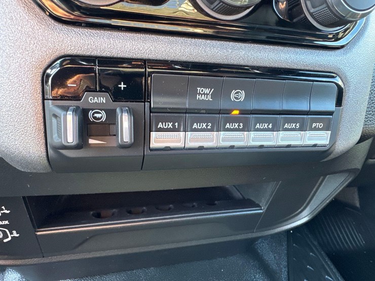 2026-dodge-ram-5500-image-34