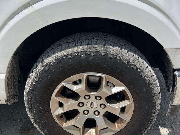 2022-ford-f150-image-31