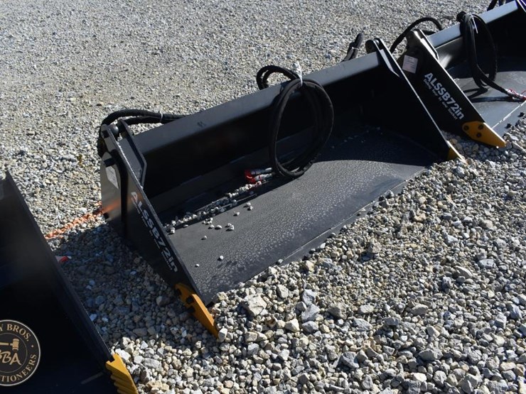 lyals-4-in-1-bucket-attachment-49760-image-1