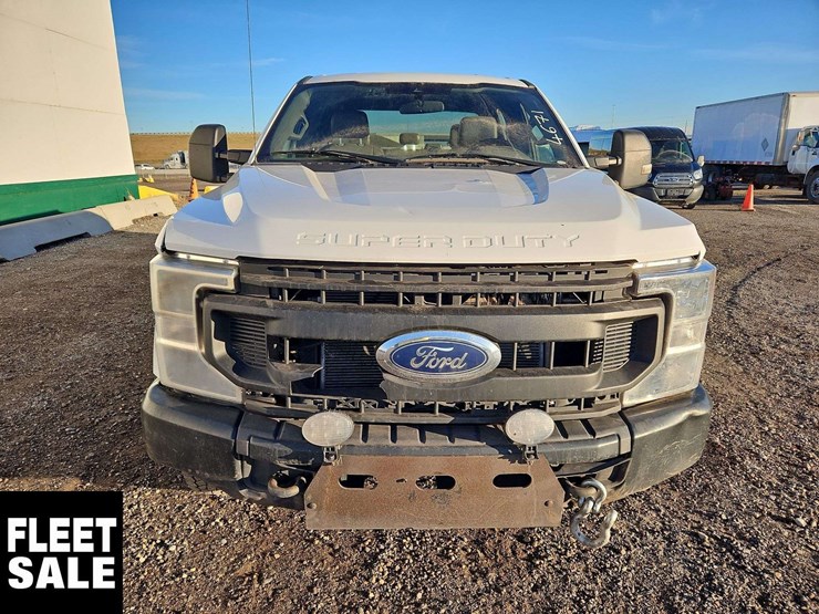 2021-ford-f350-image-8