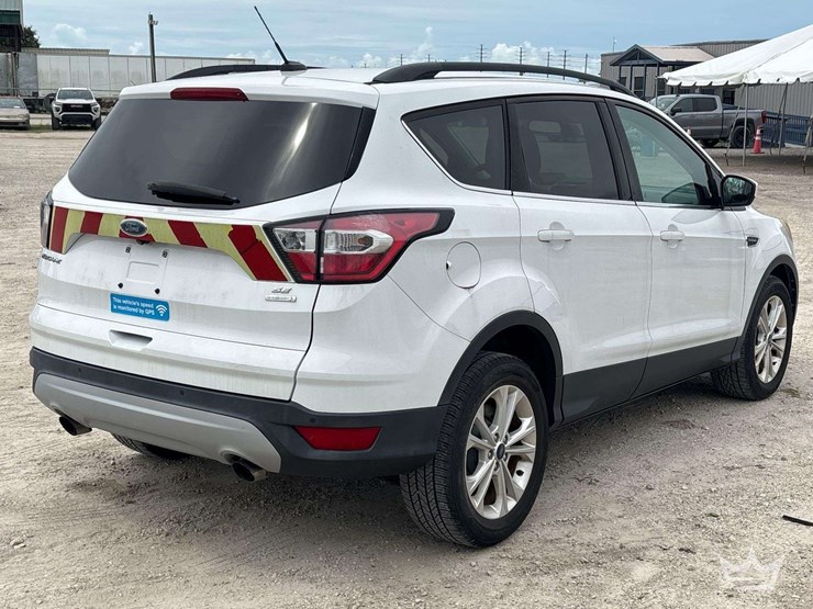 2017-ford-escape-image-3