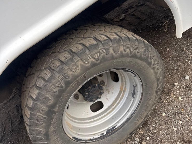 2020-ford-f350-xl-image-33