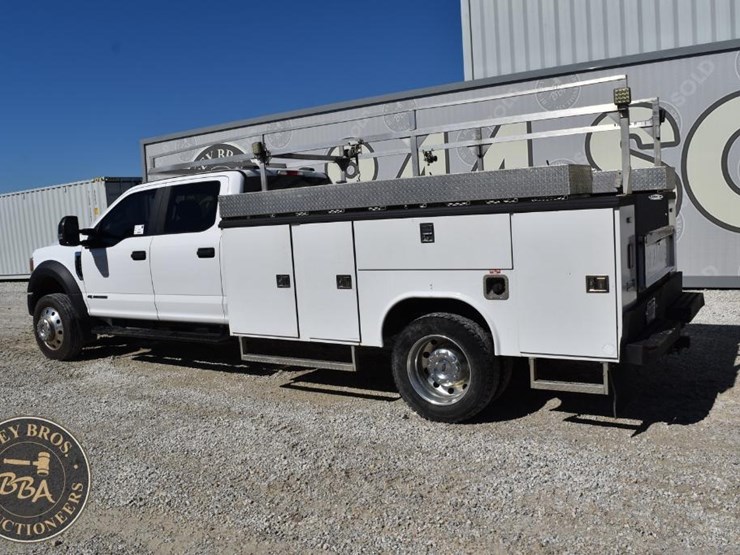 2020-ford-f550-xl-image-15