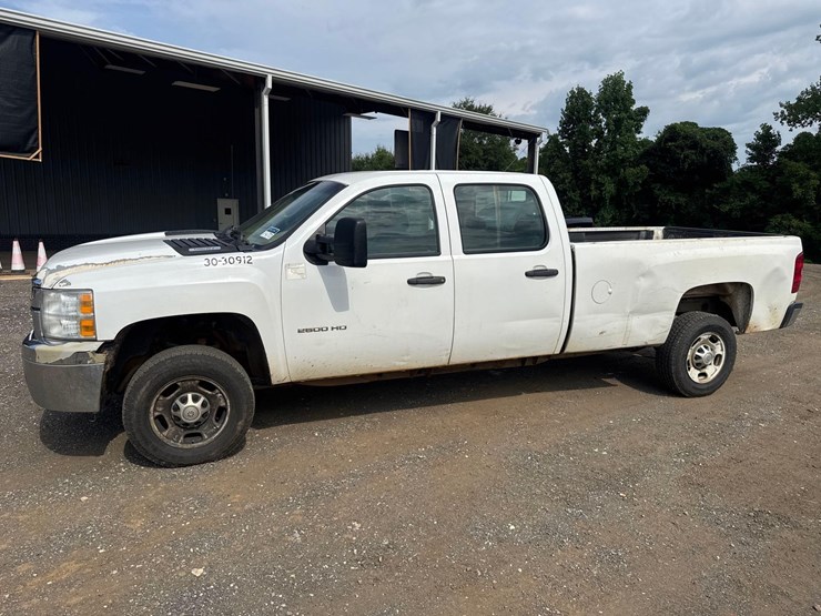 2012-chevrolet-silverado-2500hd-image-2