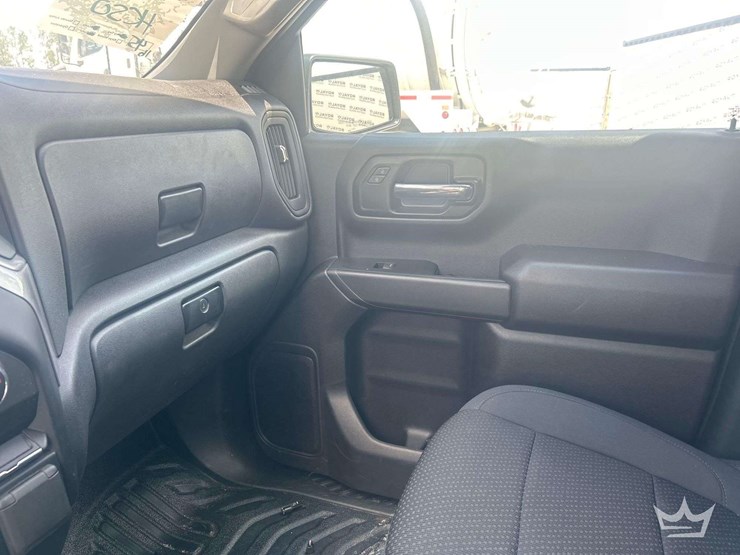 2022-chevrolet-silverado-1500-image-19