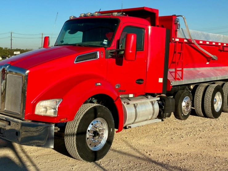 2021-kenworth-t880-image-1