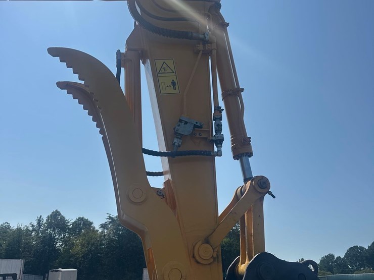 2021-komatsu-pc210-lc-11e0-image-16