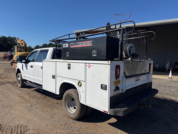 2020-ford-f350-xl-image-4