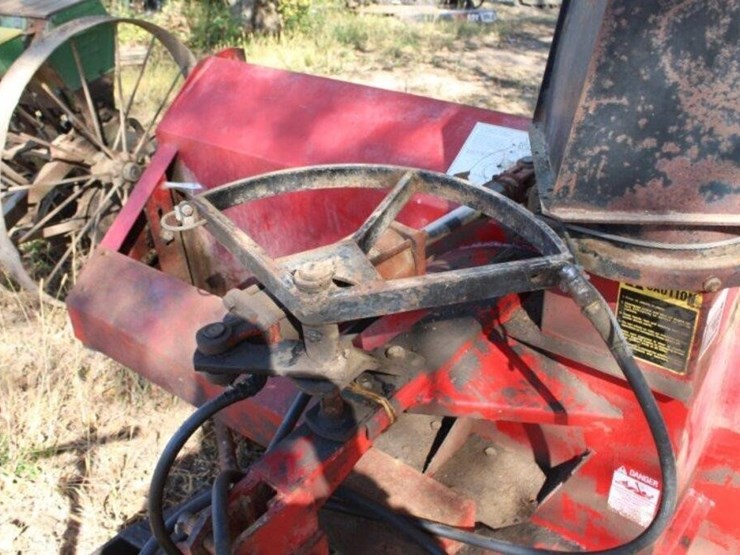 3-point-heavy-duty-pto-driven-snow-blower-image-5