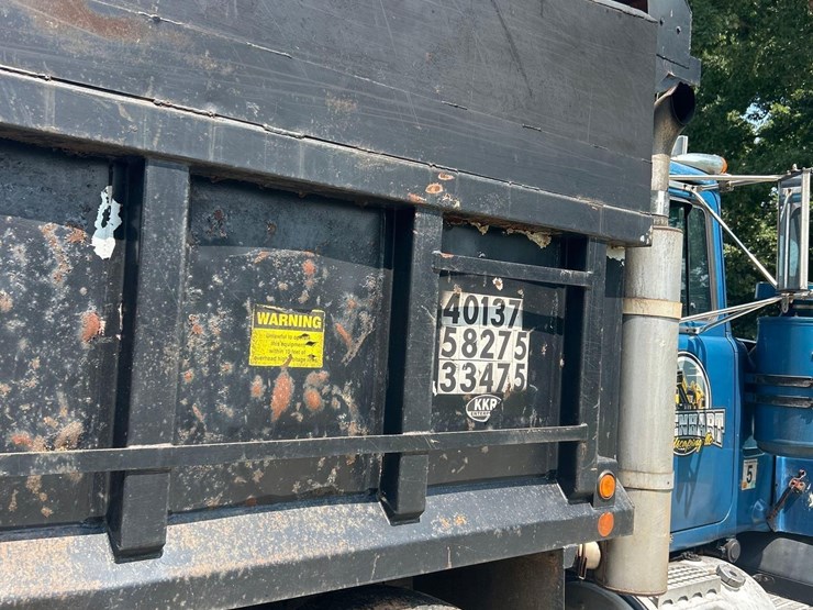 1996-mack-rd690s-image-42