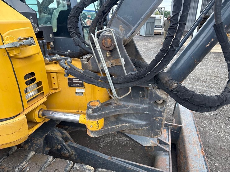 2019-deere-85g-image-22