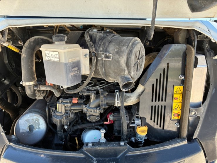 2024-bobcat-e48-image-13