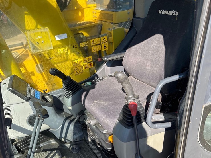 2022-komatsu-pc138us-image-31