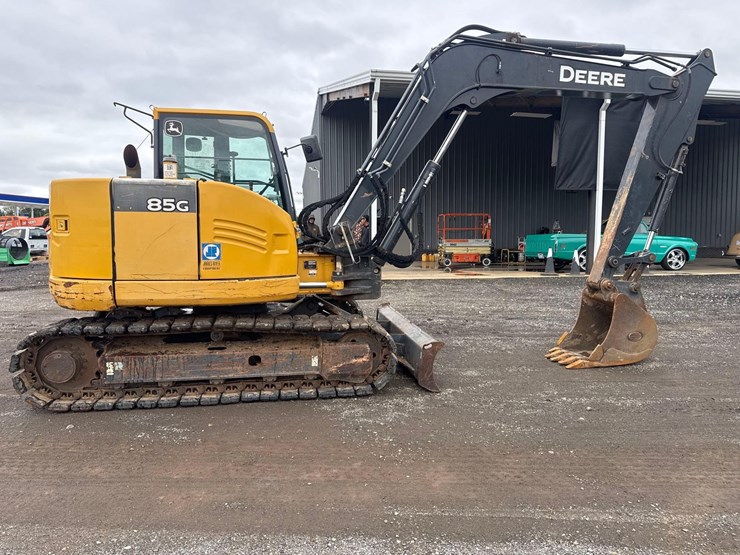 2019-deere-85g-image-8