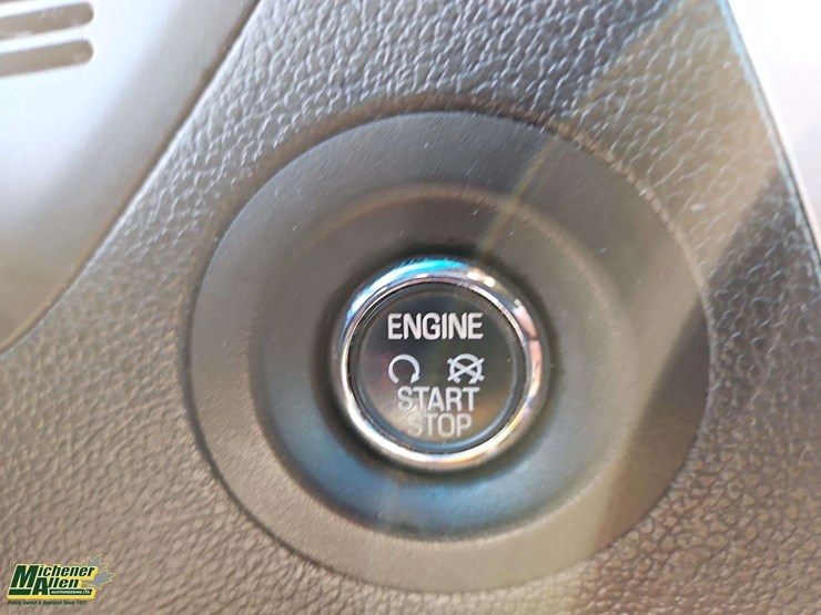 2015-ford-explorer-image-26