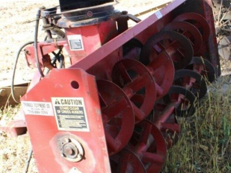 3-point-heavy-duty-pto-driven-snow-blower-image-3