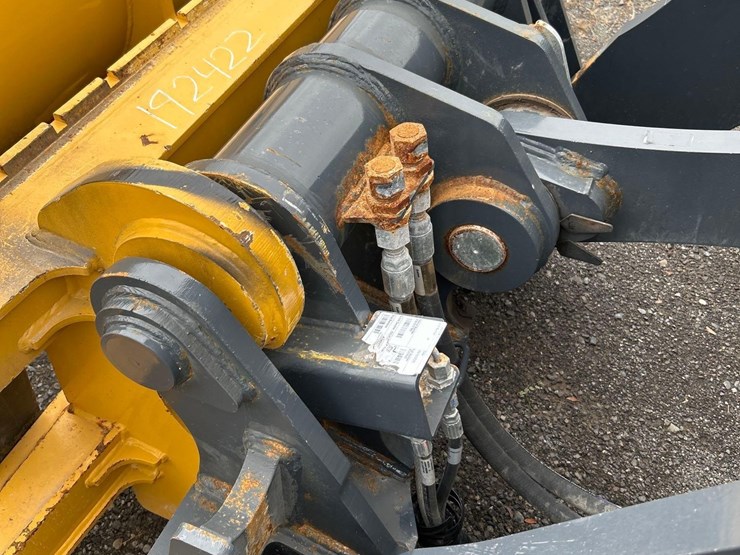 2024-john-deere-624-image-67
