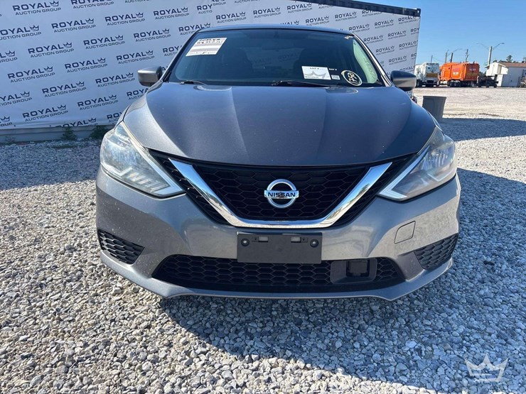2019-nissan-sentra-sedan-image-24