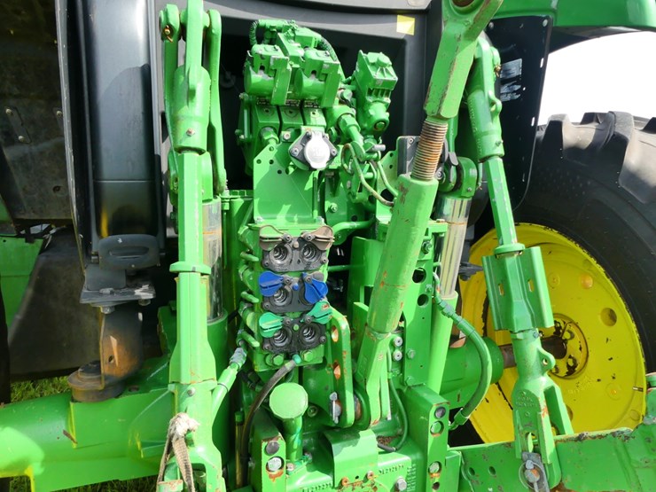 john-deere-6120r-image-6