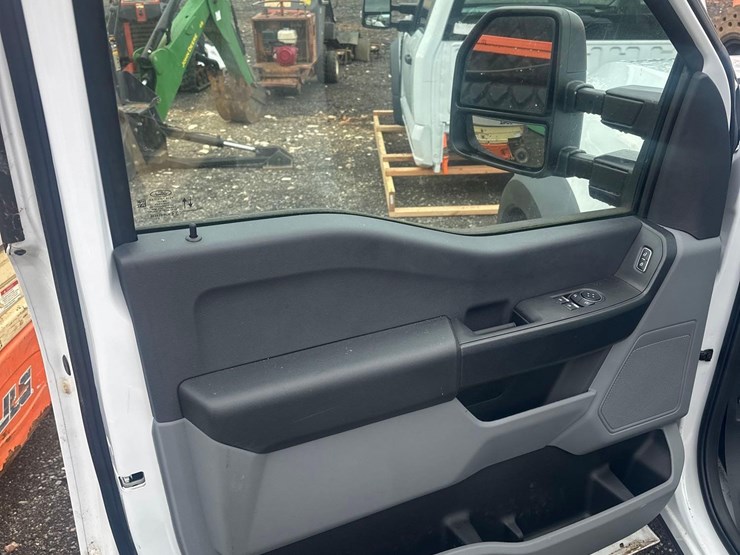 2024-ford-f550-xl-image-6