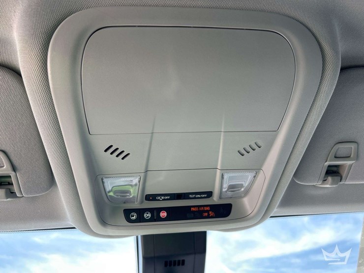 2020-chevrolet-equinox-image-17