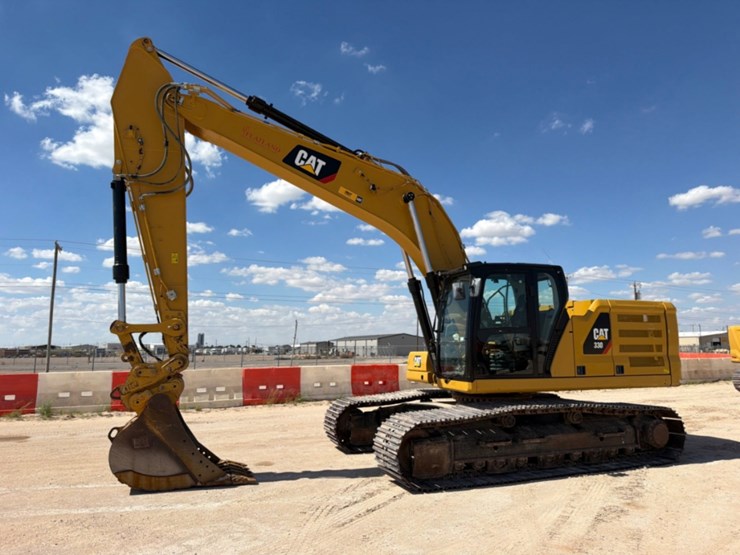 2019-caterpillar-330-image-1