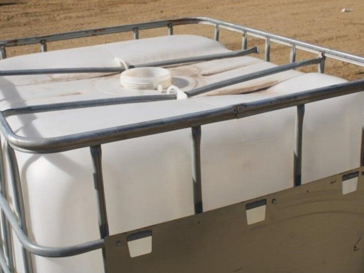 poly-tanks-in-cages-image-11