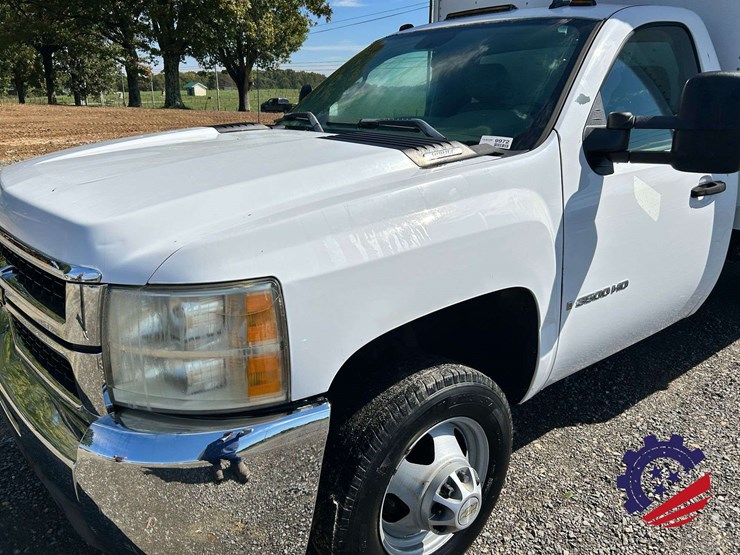 2008-chevrolet-silverado-3500hd-image-8