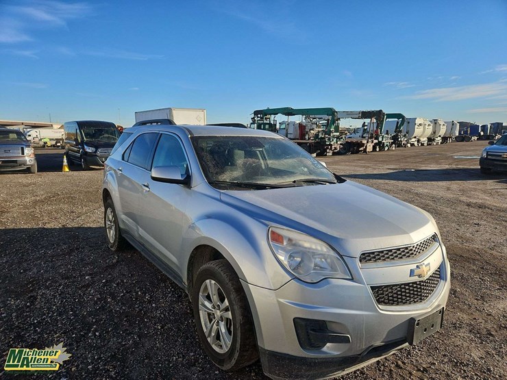 2015-chevrolet-equinox-lt-image-2
