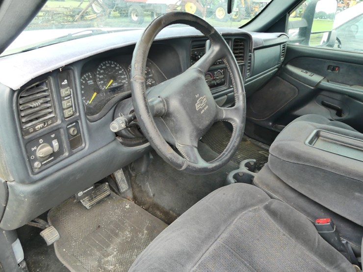 2001-chevrolet-2500-image-12