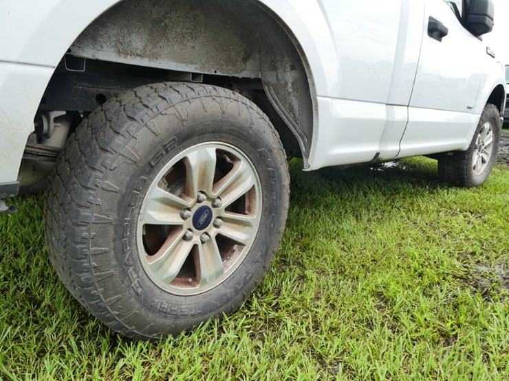 2015-ford-f150-xl-image-6
