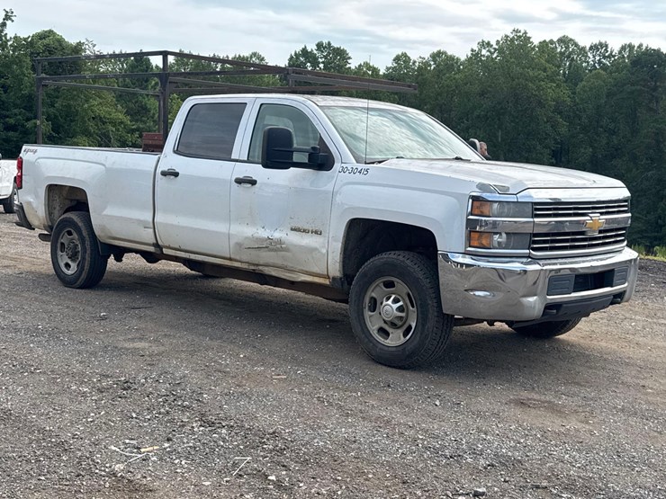 2015-chevrolet-silverado-2500-image-7