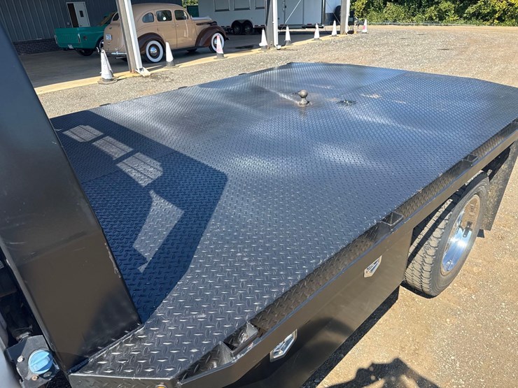 2018-ford-f550-xl-image-12