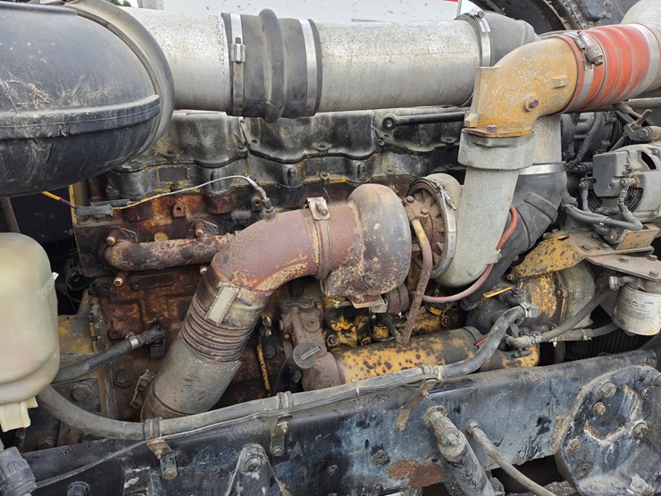 1994-peterbilt-379-image-32